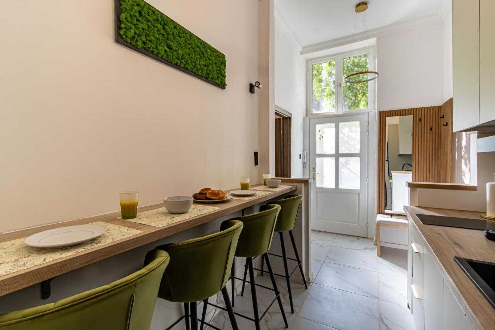 Oasis Apartment On The Broadway With Ac Budapest Luaran gambar
