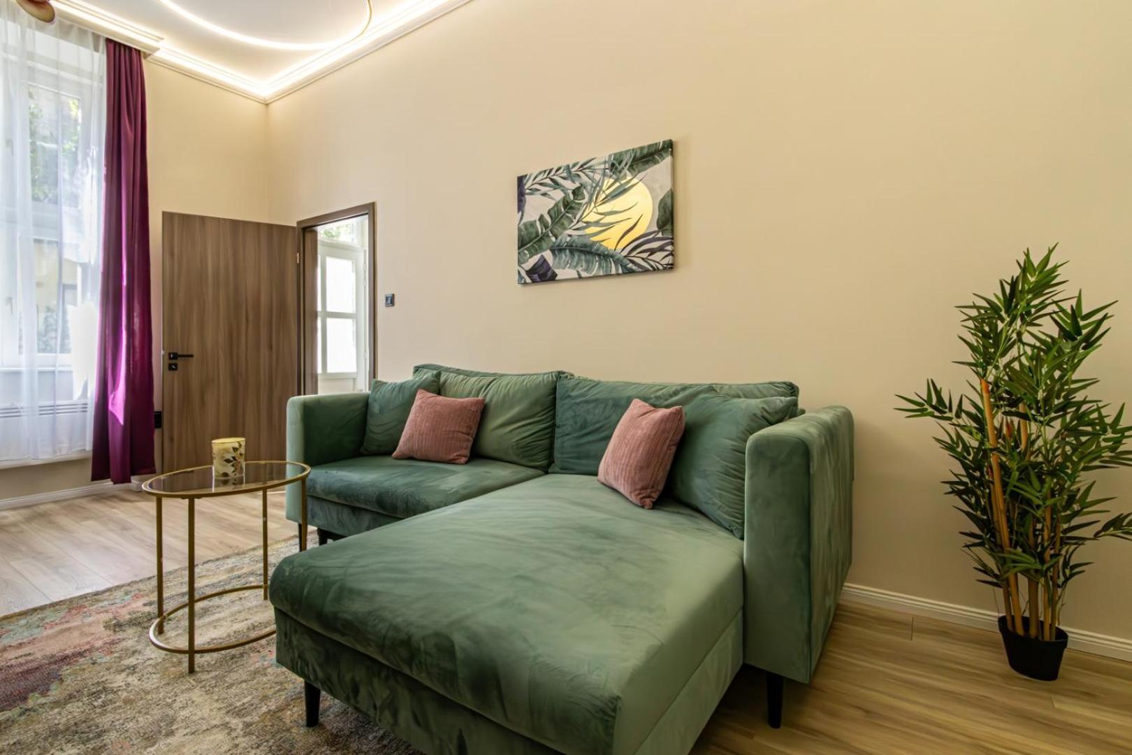 Oasis Apartment On The Broadway With Ac Budapest Luaran gambar